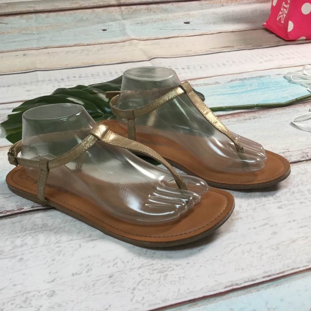 American Rag Gold Sandals - Picture 2 of 8